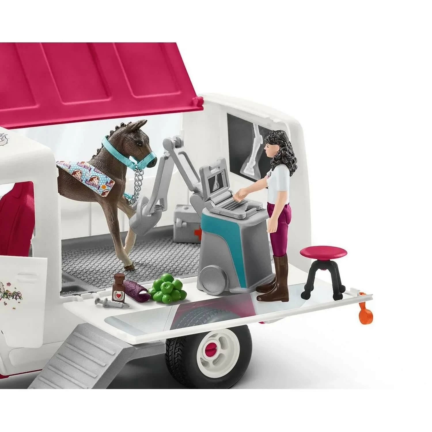 Schleich Van Vétérinaire Mobile Avec Poulain Hanovrien – Image 4
